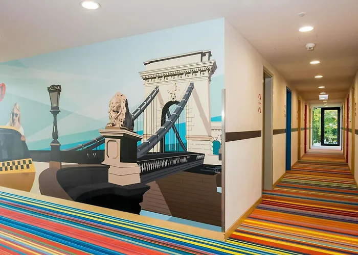 호텔 Ibis Styles Citywest 4*