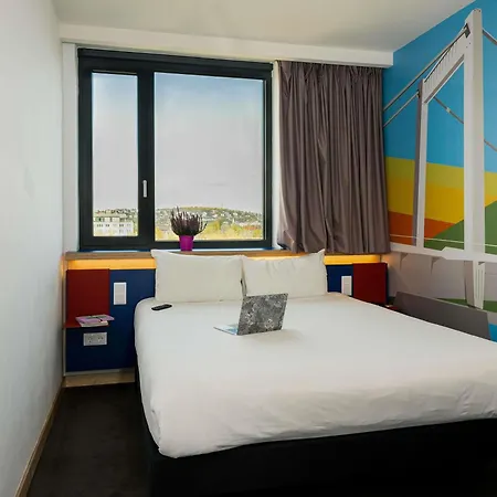 Отель Ibis Styles Citywest