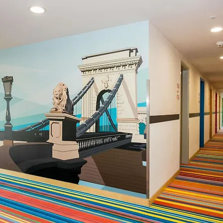 Hotel Ibis Styles Citywest 4*