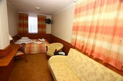 Ibis Styles Citywest Otel