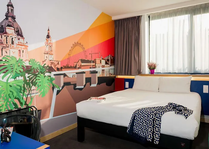 Отель Ibis Styles Citywest 4*