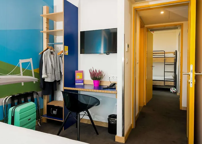 Отель Ibis Styles Citywest 4*