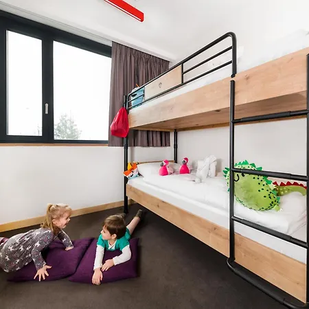 Ibis Styles Citywest ホテル