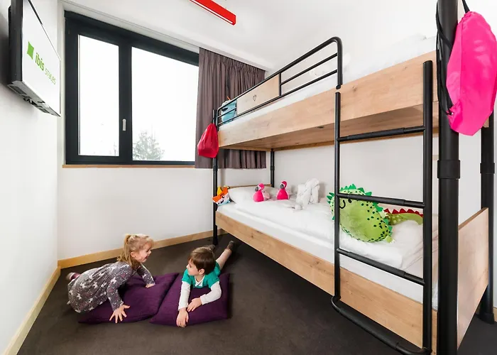 Ibis Styles Citywest ホテル