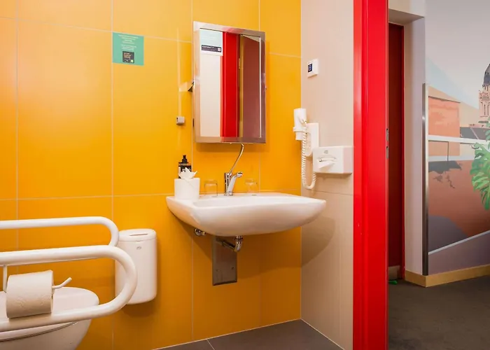 Ibis Styles Citywest ホテル