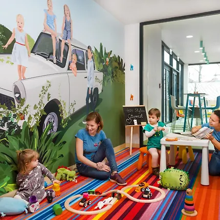 Hotel Ibis Styles Citywest 4*