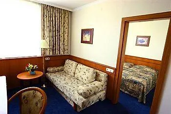 Hotel Ibis Styles Citywest