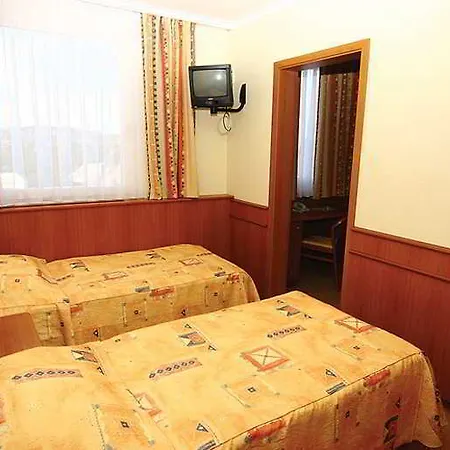 Ibis Styles Citywest 3*